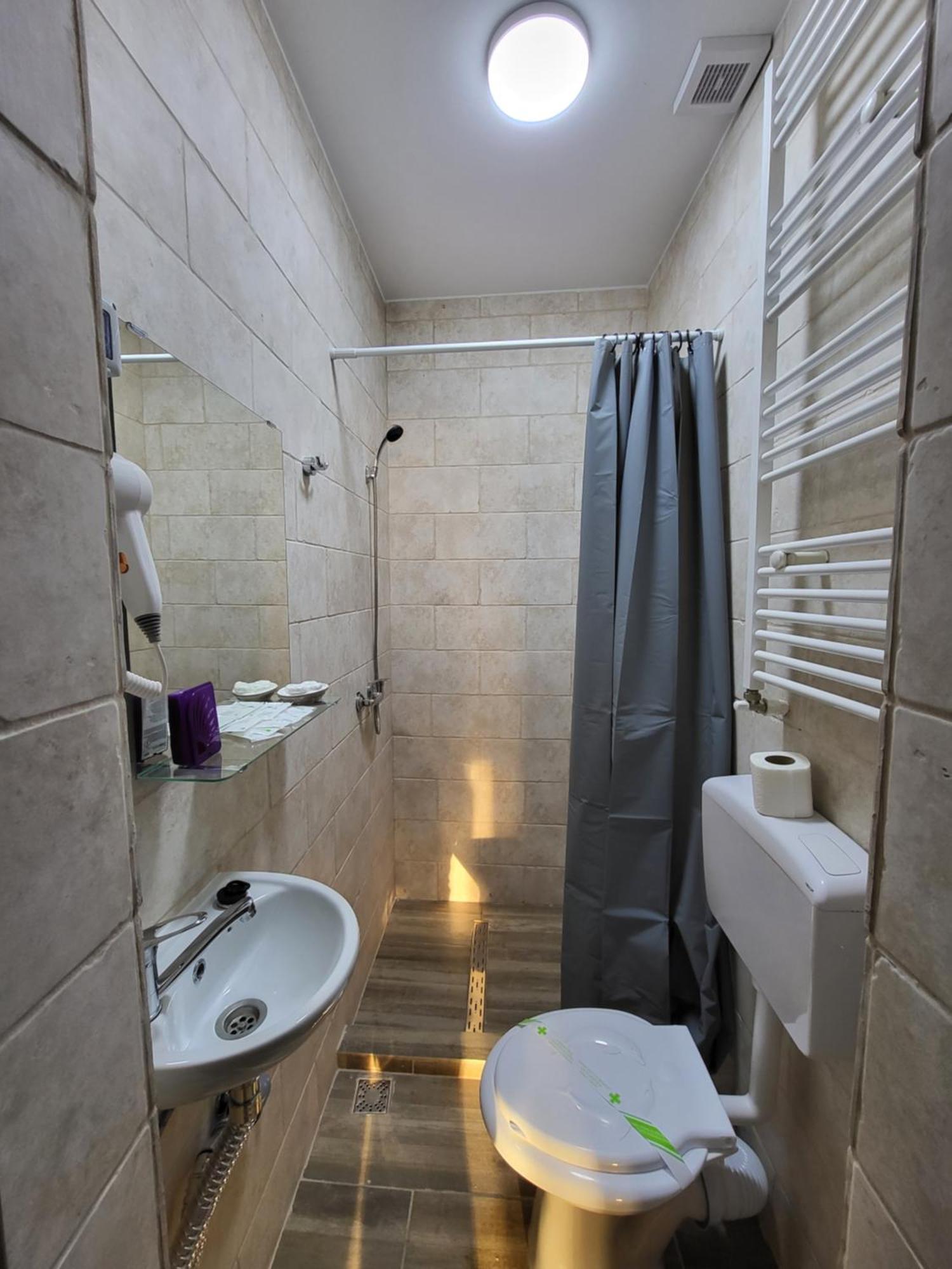 Casa Privata Airport Bucharest Therme Bucharest Balotesti Bagian luar foto